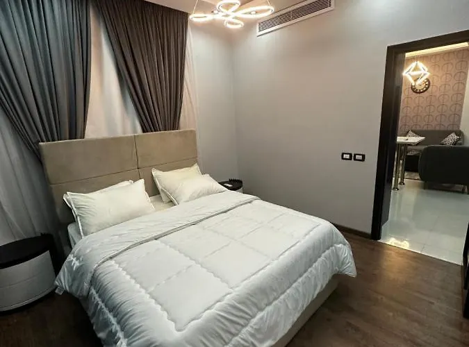 Cozy Elite One Bedroom Apartment